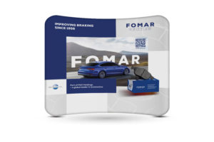 Ścianki tekstylne reklamowe – proste i łukowe